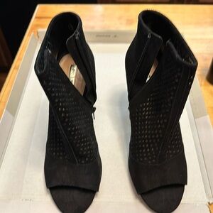 Audrey Brookes ankle bootie open toe black